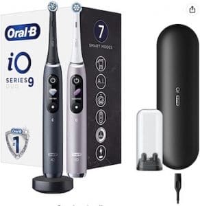 Oral-B iO 9 Duopack Brosse à Dents Électrique Rechargeable avec 2 Manches Intelligence Artificielle, Noir et Rose Quartz, 2 Brossette et Étuis de Voyage Premium Offert